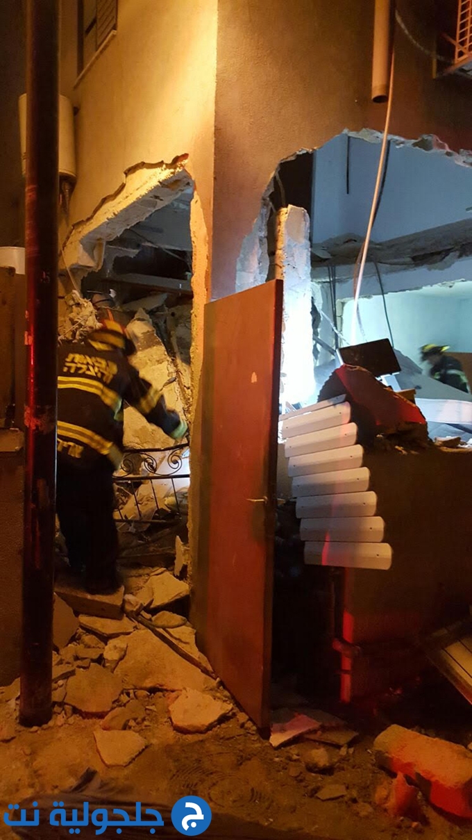 انفجار يؤدي لانهيار سقف الطابق الاول في تل ابيب 